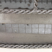 Lade das Bild in den Galerie-Viewer, Metall Körbchen Oval