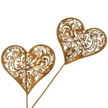 Lade das Bild in den Galerie-Viewer, 2er Set Gartenstecker Herz Rost Metall