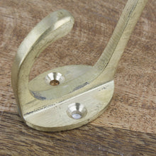 Lade das Bild in den Galerie-Viewer, Wandhaken schlicht Gold Eisen 9 cm