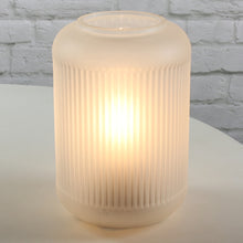 Lade das Bild in den Galerie-Viewer, Windlicht, modern mit LED