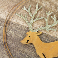 Lade das Bild in den Galerie-Viewer, 2er Set Hängedeko Rentier Rost Gold