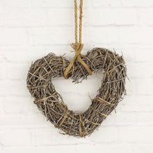 Lade das Bild in den Galerie-Viewer, Rattanherz Dekokranz Herz