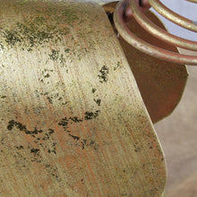 Lade das Bild in den Galerie-Viewer, Stehender Hirsch mit Wackelkopf, gold