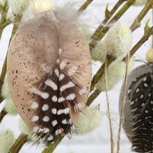 Lade das Bild in den Galerie-Viewer, Ei-Hänger, 6er Pack mit Feder