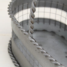 Lade das Bild in den Galerie-Viewer, Metall Körbchen Oval