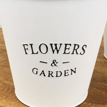 Lade das Bild in den Galerie-Viewer, 2er Set Zinkeimer Weiß 18 cm