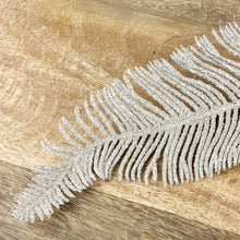 Lade das Bild in den Galerie-Viewer, Dekofeder Glitzer Champagner