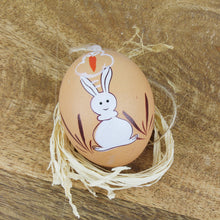 Lade das Bild in den Galerie-Viewer, Ostereier 12er Set braun weiß mit Osterhasen