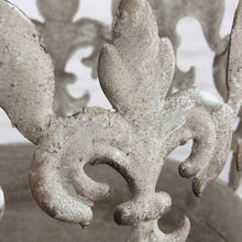 Lade das Bild in den Galerie-Viewer, Krone, Antik, Blumenkrone