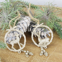 Lade das Bild in den Galerie-Viewer, Christbaumschmuck Hirsche Altgold