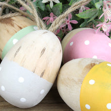 Lade das Bild in den Galerie-Viewer, 4er Osterei-Hänger Holz, Pastellfarben mit Aufhänger Jute