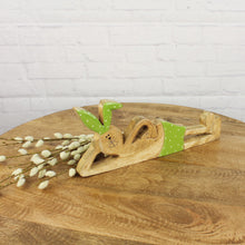 Lade das Bild in den Galerie-Viewer, Hase liegend Holz braun grün