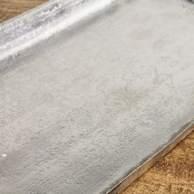 Lade das Bild in den Galerie-Viewer, Tablett Silber 29,5 cm Alu
