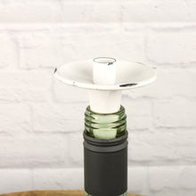 Lade das Bild in den Galerie-Viewer, Flaschen-Kerzenhalter, Weiß - Metall
