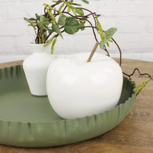 Lade das Bild in den Galerie-Viewer, Tablett rund grün Metall