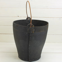 Lade das Bild in den Galerie-Viewer, Gummi Eimer aus alten Autoreifen