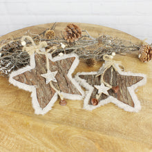 Lade das Bild in den Galerie-Viewer, 2er Set Holzstern mit Fell cm