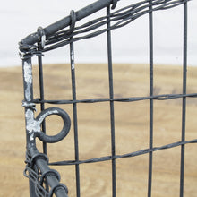 Lade das Bild in den Galerie-Viewer, Wandkorb Metall Antikgrau