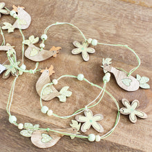 Lade das Bild in den Galerie-Viewer, 3er Set Dekogirlande Ostern Hase Huhn und Küken Holz