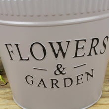 Lade das Bild in den Galerie-Viewer, Zinkeimer Taupe Flowers & Garden