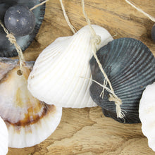 Lade das Bild in den Galerie-Viewer, Windspiel mit Muscheln, Deko-Hänger, Muschelhänger