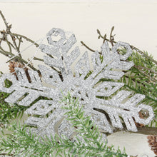 Lade das Bild in den Galerie-Viewer, 4er Set Christbaumhänger Schneeflocke Silber Glitzer
