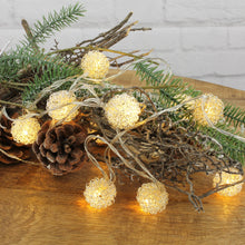 Lade das Bild in den Galerie-Viewer, Lichterkette Drahtkugeln