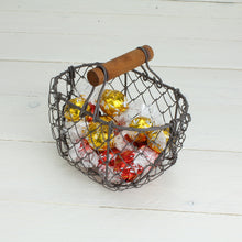 Lade das Bild in den Galerie-Viewer, 2er Set kleine Drahtkörbe mit Henkel