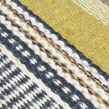 Lade das Bild in den Galerie-Viewer, Kissen Boho