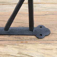 Lade das Bild in den Galerie-Viewer, Doppelwandhaken Gusseisen schwarz