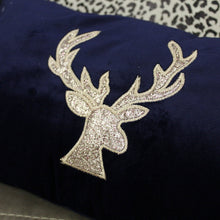 Lade das Bild in den Galerie-Viewer, Kissen Hirsch Blau