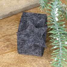 Lade das Bild in den Galerie-Viewer, 8x Serviettenringe Filz Stern, hellgrau & dunkelgrau