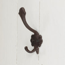 Lade das Bild in den Galerie-Viewer, 2er Wandhaken besondere Form