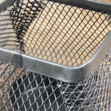 Lade das Bild in den Galerie-Viewer, Teelichthalter Metall Anthrazit groß