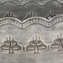 Lade das Bild in den Galerie-Viewer, 2er Set Dekotabletts Grau Blech