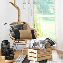 Lade das Bild in den Galerie-Viewer, Kissen Bast Schwarz 30 x 50 cm