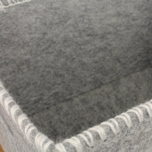 Lade das Bild in den Galerie-Viewer, 3er Set Filzkorb Hellgrau verschiedene Größen