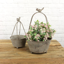 Lade das Bild in den Galerie-Viewer, 2er Set Pflanztöpfe mit Vogel