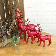 Lade das Bild in den Galerie-Viewer, Deko Hirsch rot 2 Größen