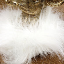 Lade das Bild in den Galerie-Viewer, Hirschkopf mit Fell Gold Weiß groß