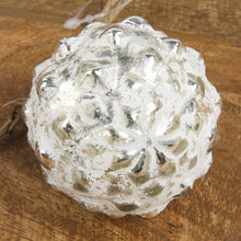 Lade das Bild in den Galerie-Viewer, Christbaumkugeln 5er Girlande