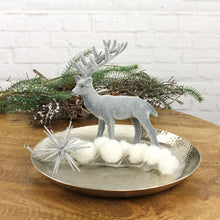 Lade das Bild in den Galerie-Viewer, Hirsch grau beflockt