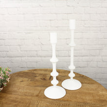 Lade das Bild in den Galerie-Viewer, Kerzenleuchter Weiß Metall