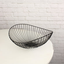 Lade das Bild in den Galerie-Viewer, Dekoschale "Wave" Eisen, schwarz