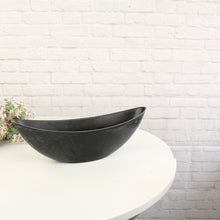 Lade das Bild in den Galerie-Viewer, Deko Schale Schiffsform schwarz Kunststoff