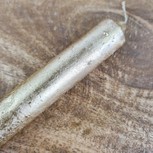 Lade das Bild in den Galerie-Viewer, 2er Set Tischkerze gold Metallic / 4-Pack