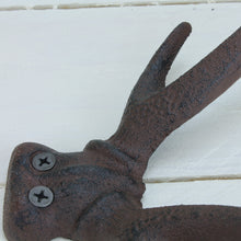 Lade das Bild in den Galerie-Viewer, Wandhaken Geweih lang