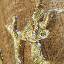 Lade das Bild in den Galerie-Viewer, Hirsch Aufhänger im Geweih antik gold 2er Set