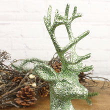 Lade das Bild in den Galerie-Viewer, Hirsch stehend Mint glitzer 24 cm