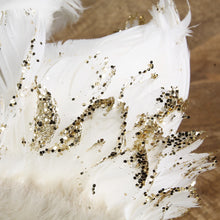 Lade das Bild in den Galerie-Viewer, Schwan mit Krone, weiß/gold-perlenbesetzt